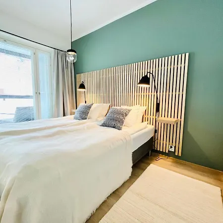 Uusi Ilmastoitu Kaksio Tampereen Ytimessae, Pysaekoeinti, Iso Lasitettu Parveke * Tampere