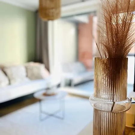 Uusi Ilmastoitu Kaksio Tampereen Ytimessae, Pysaekoeinti, Iso Lasitettu Parveke Apartmán Tampere