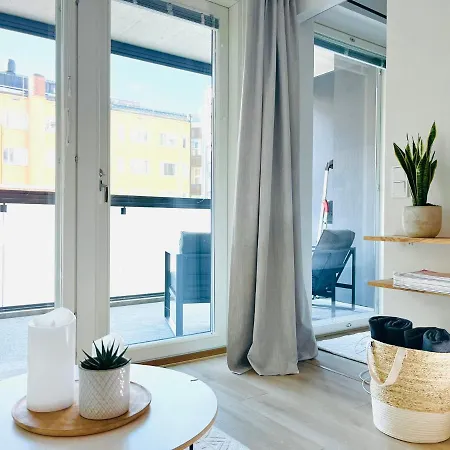 Lägenhet Uusi Ilmastoitu Kaksio Tampereen Ytimessae, Pysaekoeinti, Iso Lasitettu Parveke Tammerfors