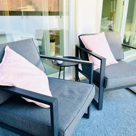 Uusi Ilmastoitu Kaksio Tampereen Ytimessae, Pysaekoeinti, Iso Lasitettu Parveke Apartmán Tampere